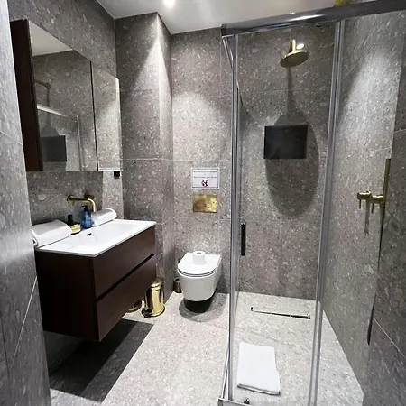 Urbanflat 141 - Grand Champs-elysees Ponthieu * Paris